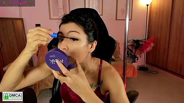 Lilabril online show from 05/14/26, 02:35