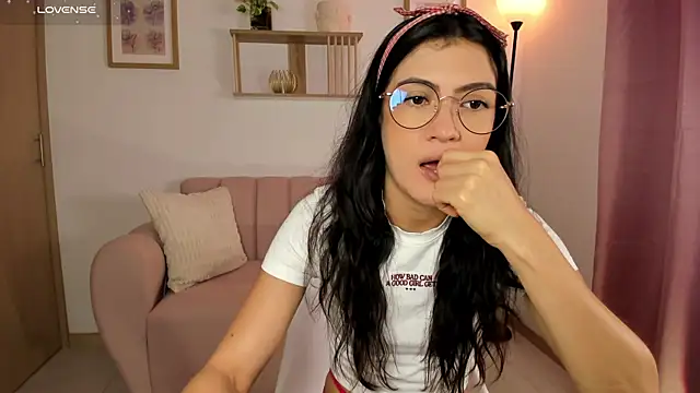 Lilabril online show from 06/26/26, 02:54
