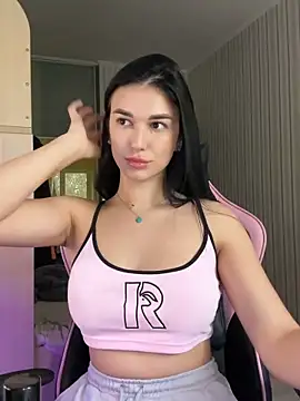 Snapshot of Julietta_a chatting on 10/31/25, 08:15 Julietta a online show from 10/31/25, 08:15