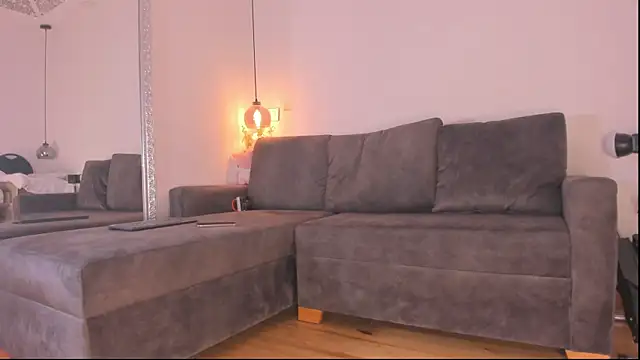 Isabella francoo online show from 11/07/25, 03:56