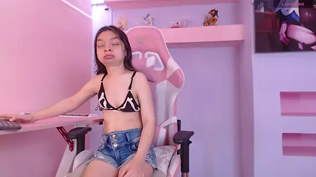 CharlotteMuller online show from 10/09/25, 09:24