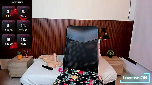 Snapshot of chanel_brunette chatting on 11/13/25, 07:24 chanel brunette online show from 11/13/25, 07:24