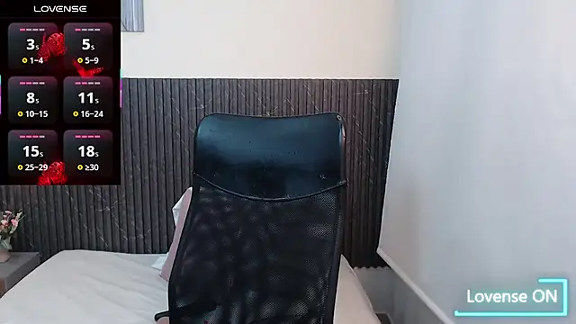 Snapshot of chanel_brunette chatting on 11/25/25, 07:25 chanel brunette online show from 11/25/25, 07:25