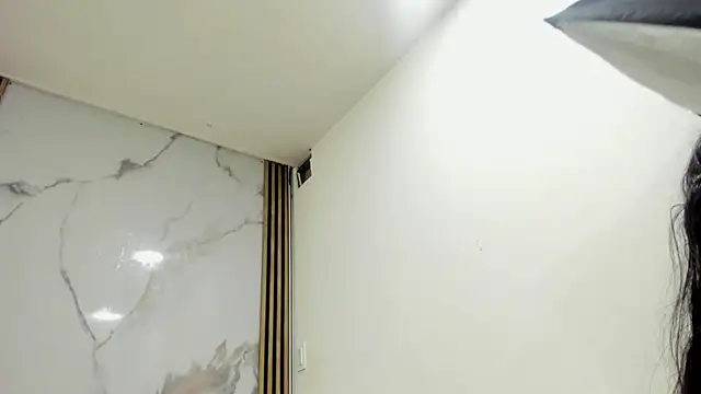 Biiancacox online show from 11/28/25, 02:36