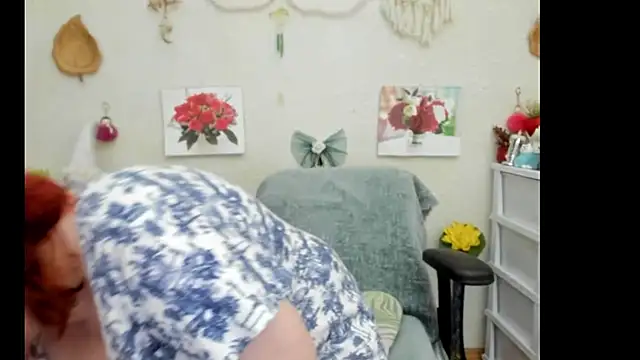 Snapshot of PlayfullMature chatting on 09/18/25, 12:34 PlayfullMature online show from 09/18/25, 12:34