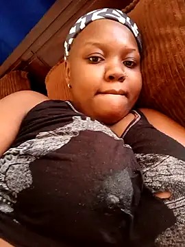 Snapshot of queennapal chatting on 03/12/26, 11:49 queennapal online show from 03/12/26, 11:49