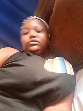 Snapshot of queennapal chatting on 03/30/26, 03:51 queennapal online show from 03/30/26, 03:51