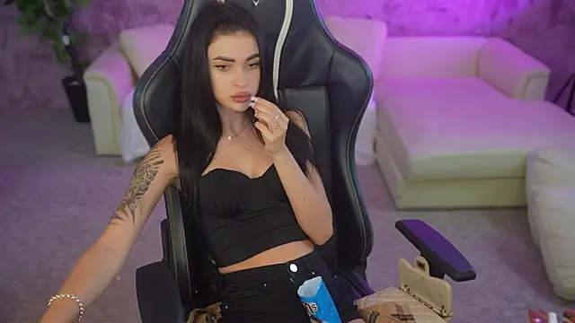 Tina Breeze online show from 09/21/25, 02:29