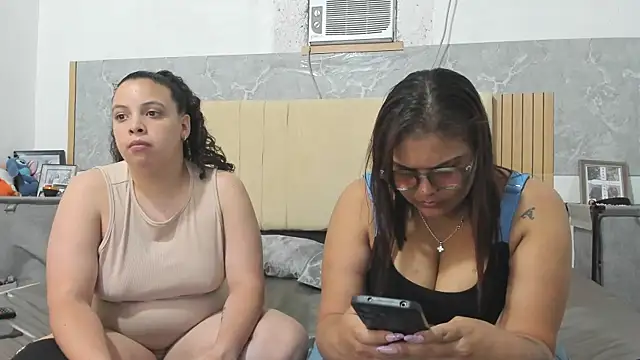 Danielaandximena online show from 06/17/26, 02:47
