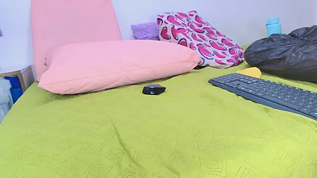 s sweett online show from 12/30/24, 06:16