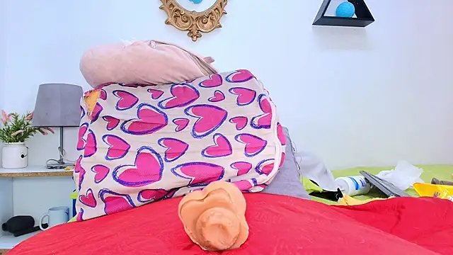 s sweett online show from 01/13/25, 03:04