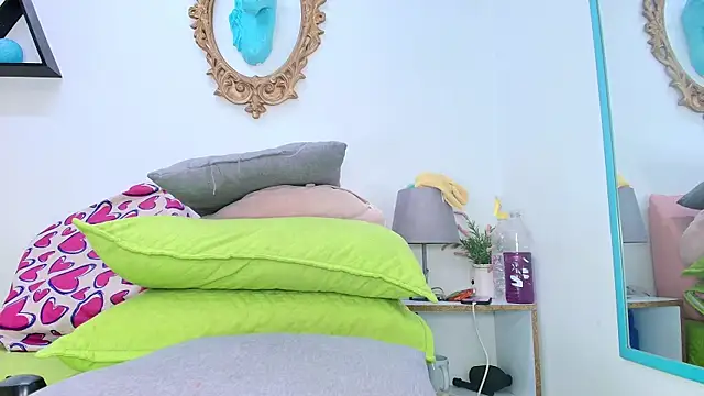 s sweett online show from 01/15/25, 11:53