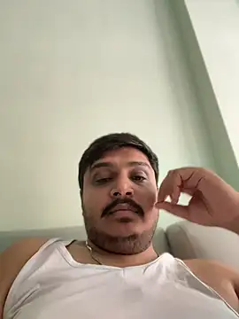 Snapshot of Parth-26 chatting on 06/05/26, 05:03 Parth-26 online show from 06/05/26, 05:03