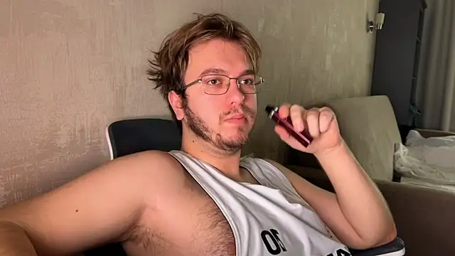 kiopiggy online show from 11/06/25, 06:47