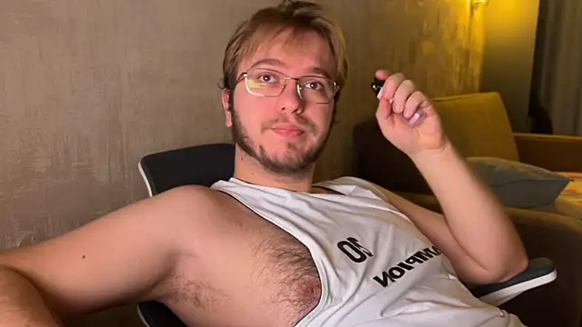 kiopiggy online show from 11/09/25, 07:06