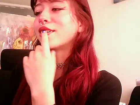 Snapshot of SuzzyyM chatting on 09/19/25, 07:36 SuzzyyM online show from 09/19/25, 07:36