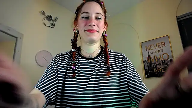 IsaBaileys  online show from 03/01/25, 10:53