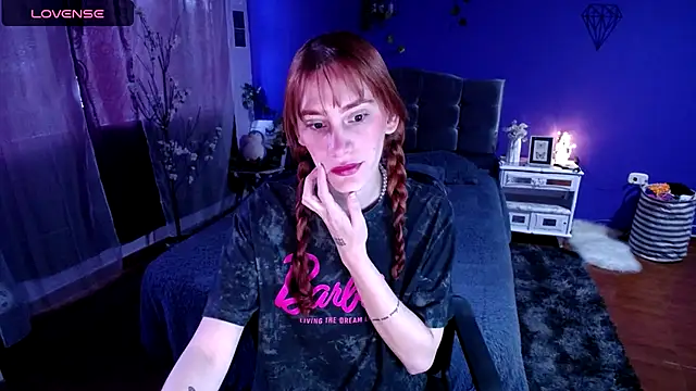 IsaBaileys  online show from 11/05/25, 07:47