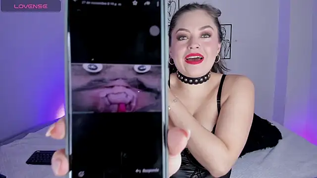 Snapshot of ale_blossom chatting on 12/10/24, 03:52 ale blossom online show from 12/10/24, 03:52