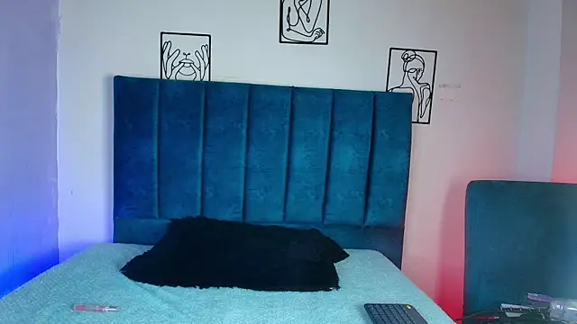 Snapshot of ale_blossom chatting on 03/04/25, 03:00 ale blossom online show from 03/04/25, 03:00