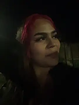 Snapshot of Chloemercury chatting on 12/05/25, 02:53 Chloemercury online show from 12/05/25, 02:53