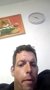 Snapshot of Knuffelstaaf123 chatting on 10/05/25, 02:48 Knuffelstaaf123 online show from 10/05/25, 02:48