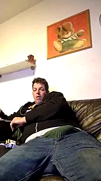 Snapshot of Knuffelstaaf123 chatting on 10/14/25, 09:04 Knuffelstaaf123 online show from 10/14/25, 09:04