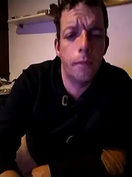 Snapshot of Knuffelstaaf123 chatting on 10/16/25, 01:50 Knuffelstaaf123 online show from 10/16/25, 01:50