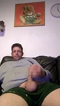 Snapshot of Knuffelstaaf123 chatting on 10/23/25, 05:12 Knuffelstaaf123 online show from 10/23/25, 05:12