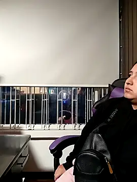 Snapshot of Cute_Penelope chatting on 11/14/25, 11:20 Cute Penelope online show from 11/14/25, 11:20