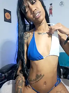 Snapshot of Honey-420- chatting on 11/19/25, 05:29 Honey-420- online show from 11/19/25, 05:29