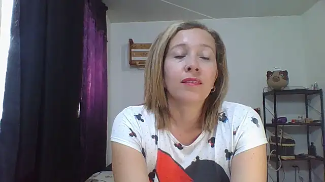 charlott ponce online show from 12/06/24, 10:52