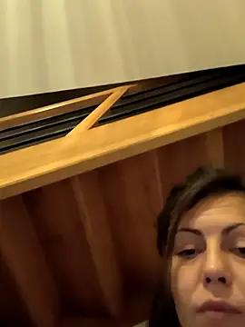 LadySaraah34 online show from 11/11/25, 12:54