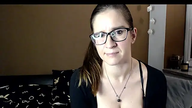 Snapshot of KayaRose chatting on 12/02/24, 12:19 KayaRose online show from 12/02/24, 12:19