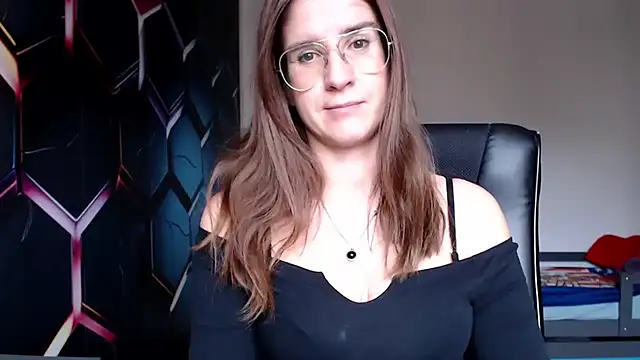 Snapshot of KayaRose chatting on 12/07/24, 11:18 KayaRose online show from 12/07/24, 11:18