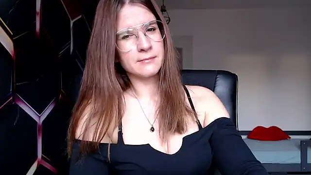 Snapshot of KayaRose chatting on 12/19/24, 07:07 KayaRose online show from 12/19/24, 07:07