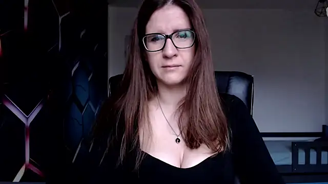 Snapshot of KayaRose chatting on 12/28/24, 07:11 KayaRose online show from 12/28/24, 07:11