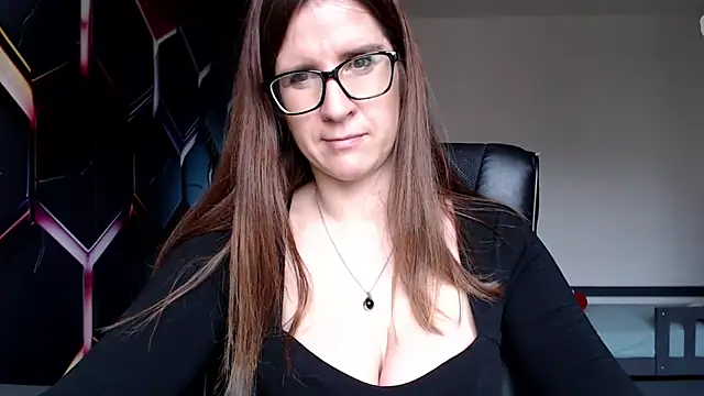 Snapshot of KayaRose chatting on 12/28/24, 10:25 KayaRose online show from 12/28/24, 10:25