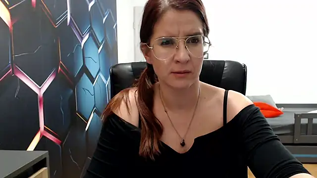 Snapshot of KayaRose chatting on 02/18/25, 07:09 KayaRose online show from 02/18/25, 07:09