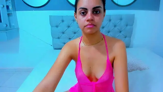 Sara valentina2 online show from 03/07/25, 03:18