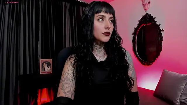 Snapshot of nasty_aliice1 chatting on 12/19/25, 07:04 nasty aliice1 online show from 12/19/25, 07:04