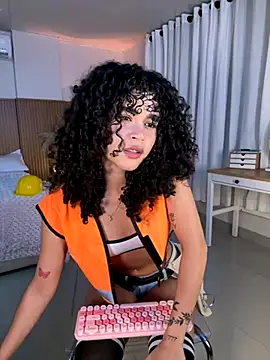 Snapshot of Lianh_Benett chatting on 11/16/25, 06:52 Lianh Benett online show from 11/16/25, 06:52