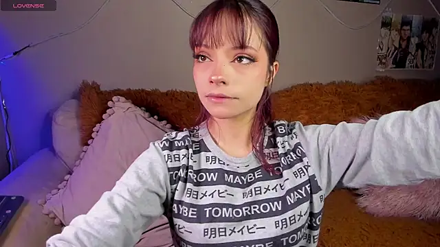 Snapshot of maryberry__ chatting on 01/18/25, 02:03 maryberry online show from 01/18/25, 02:03