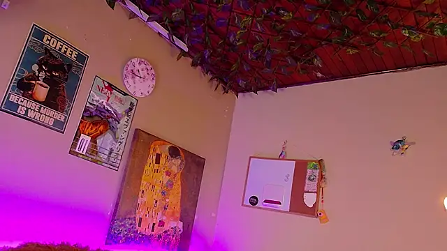 Snapshot of maryberry__ chatting on 09/25/25, 03:43 maryberry   online show from 09/25/25, 03:43