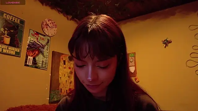 Snapshot of maryberry__ chatting on 10/24/25, 04:09 maryberry   online show from 10/24/25, 04:09