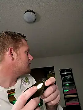freshdez online show from 12/08/24, 01:03