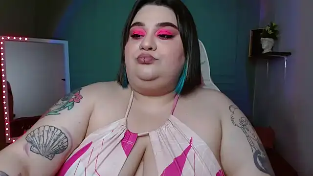 Snapshot of tiffany_laurens chatting on 12/23/24, 05:06 tiffany laurens online show from 12/23/24, 05:06