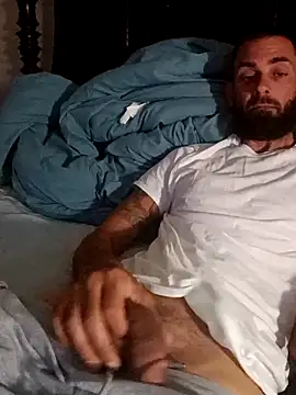 Snapshot of momentum2023 chatting on 09/13/25, 11:10 momentum2023 online show from 09/13/25, 11:10