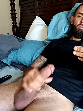 Snapshot of momentum2023 chatting on 10/29/25, 01:46 momentum2023 online show from 10/29/25, 01:46