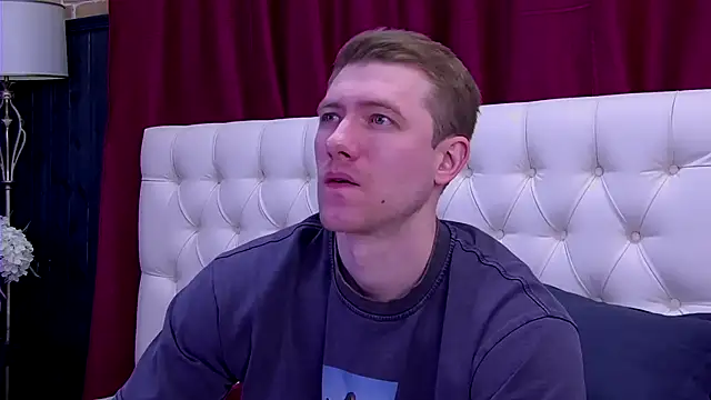 Snapshot of EthanPinkman chatting on 09/28/25, 03:56 EthanPinkman online show from 09/28/25, 03:56